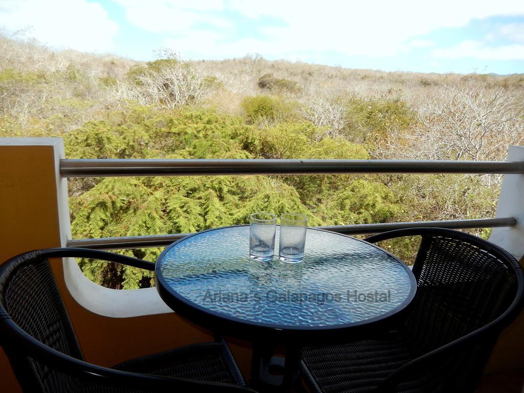 Ariana'S Galapagos Hostal Puerto Ayora  Dış mekan fotoğraf