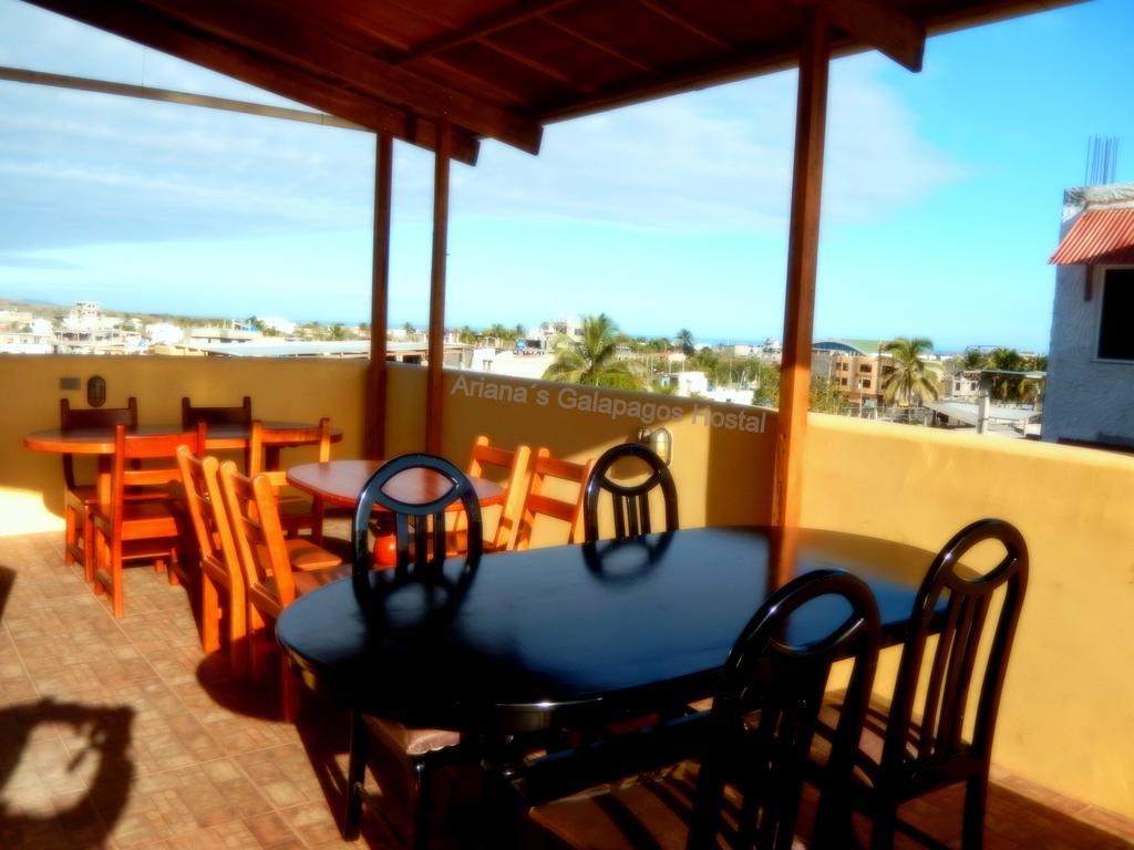 Ariana'S Galapagos Hostal Puerto Ayora  Dış mekan fotoğraf