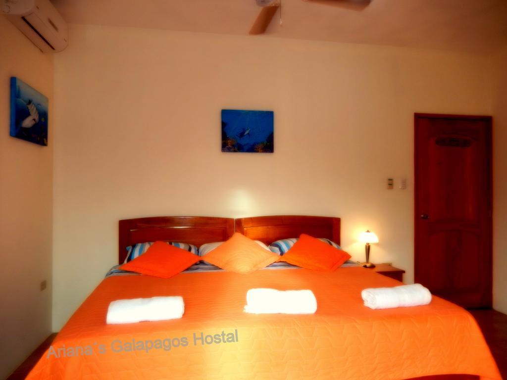 Ariana'S Galapagos Hostal Puerto Ayora  Dış mekan fotoğraf