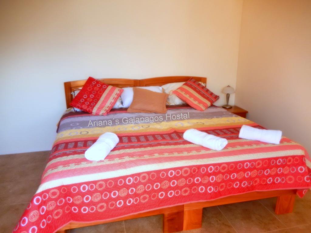 Ariana'S Galapagos Hostal Puerto Ayora  Dış mekan fotoğraf