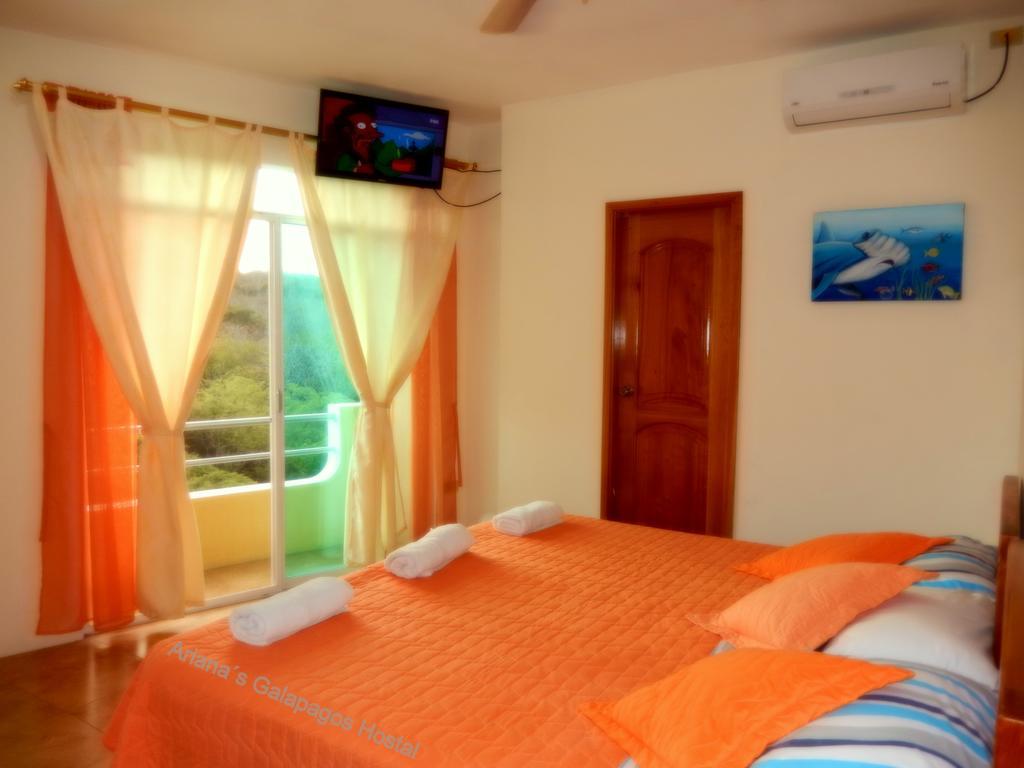 Ariana'S Galapagos Hostal Puerto Ayora  Dış mekan fotoğraf