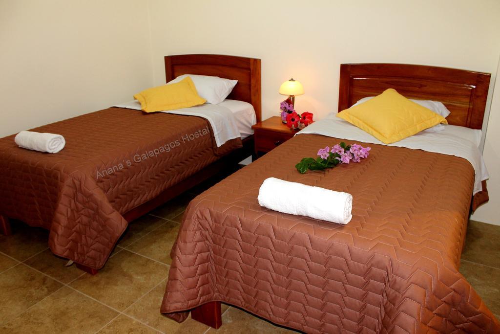 Ariana'S Galapagos Hostal Puerto Ayora  Dış mekan fotoğraf