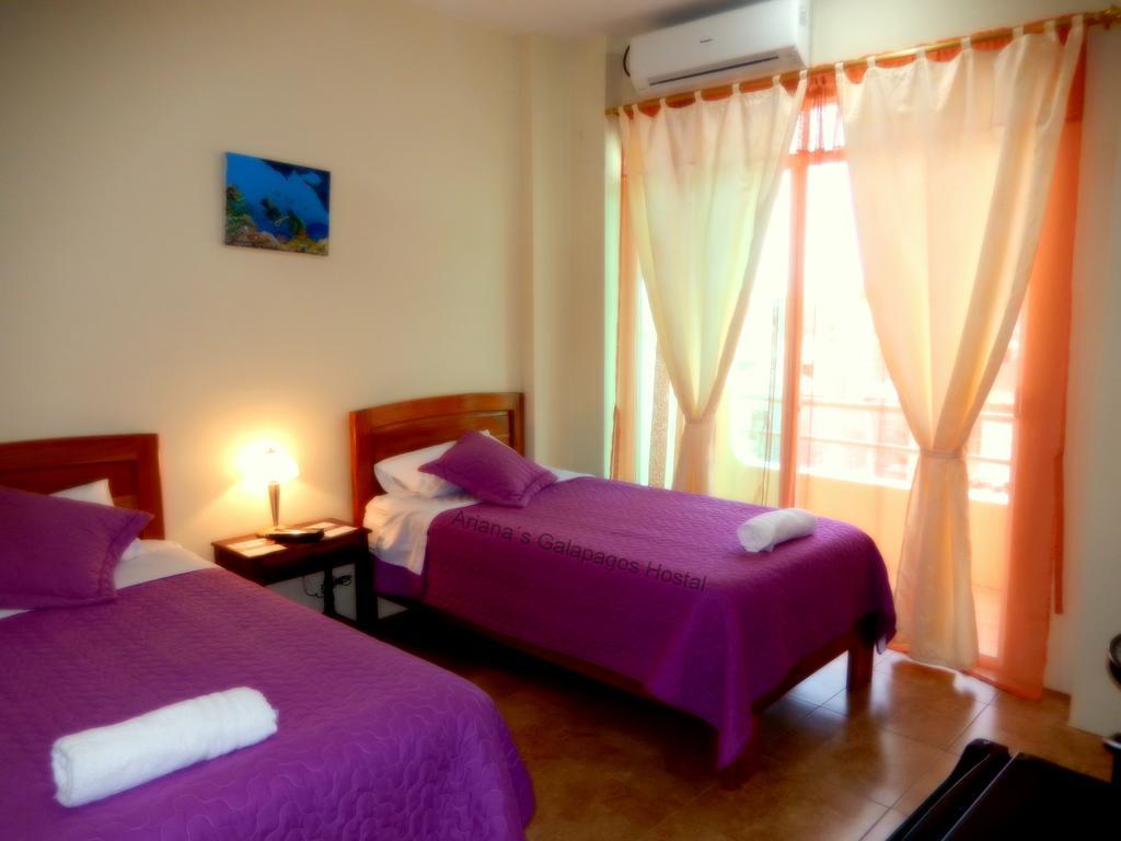 Ariana'S Galapagos Hostal Puerto Ayora  Dış mekan fotoğraf