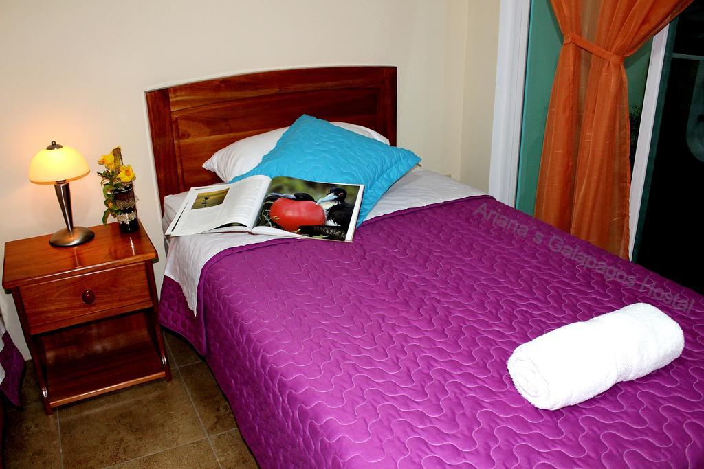 Ariana'S Galapagos Hostal Puerto Ayora  Dış mekan fotoğraf