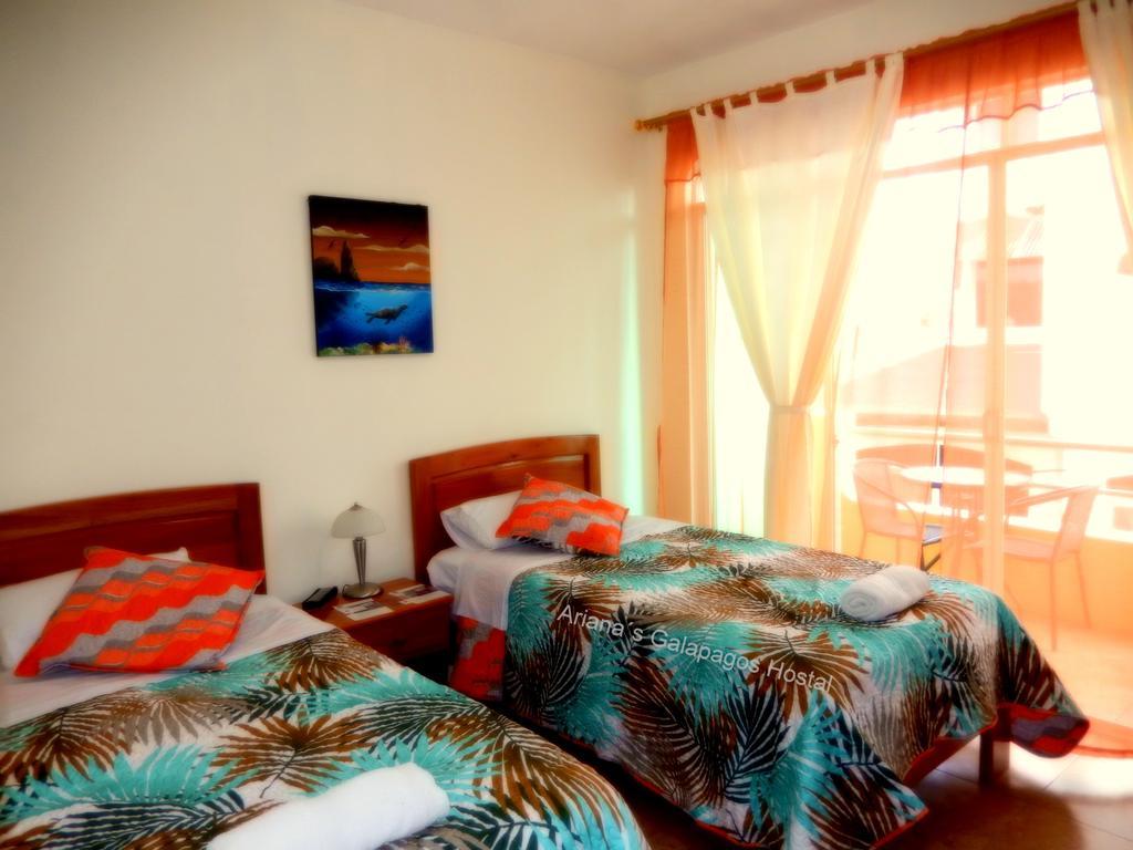 Ariana'S Galapagos Hostal Puerto Ayora  Dış mekan fotoğraf