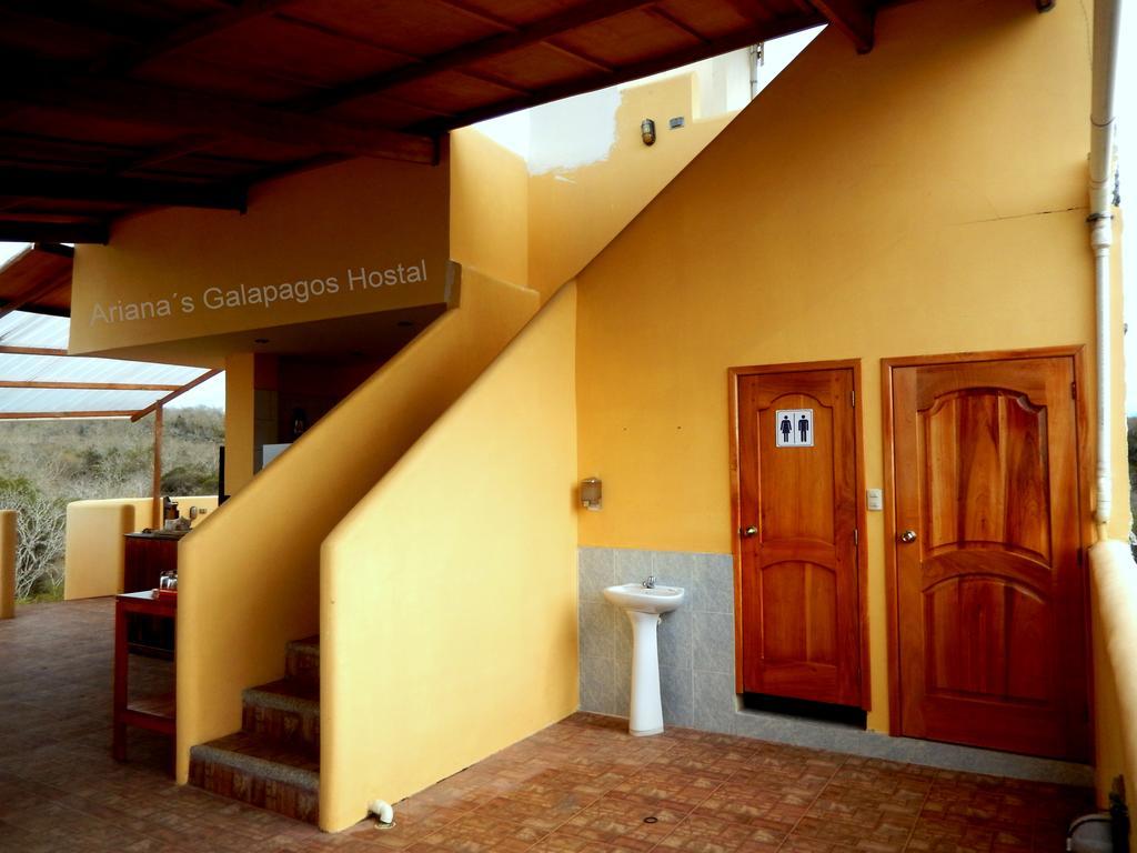 Ariana'S Galapagos Hostal Puerto Ayora  Dış mekan fotoğraf
