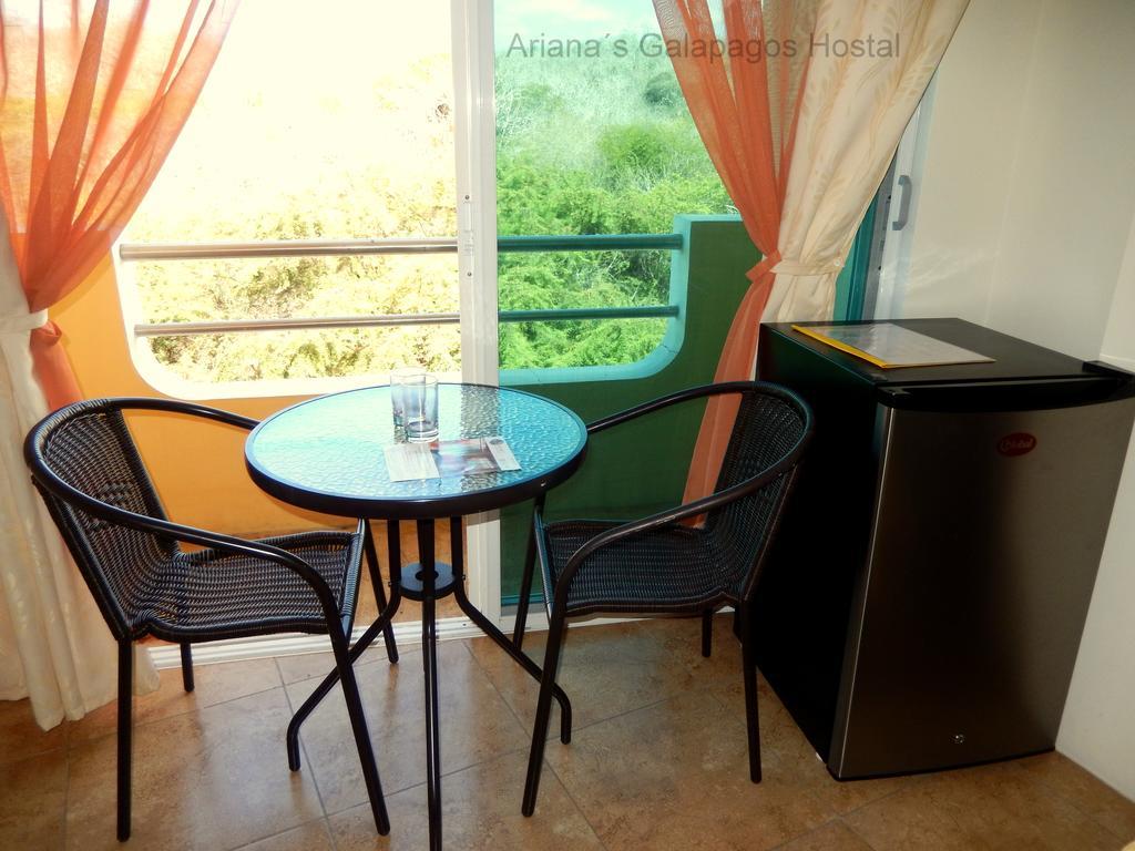 Ariana'S Galapagos Hostal Puerto Ayora  Dış mekan fotoğraf