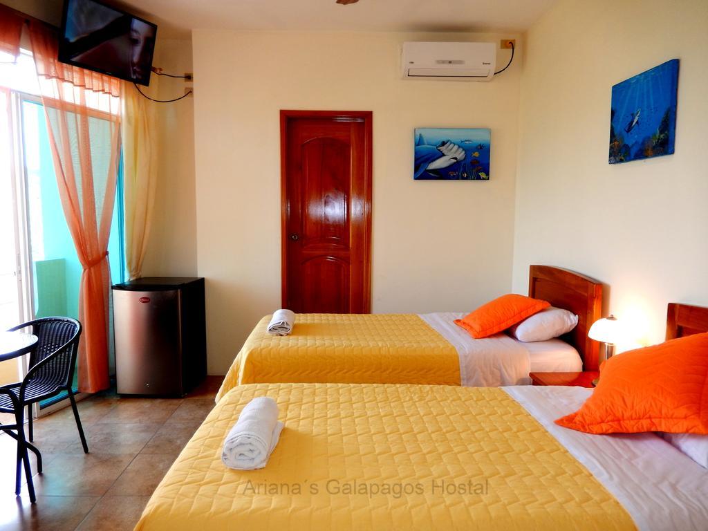 Ariana'S Galapagos Hostal Puerto Ayora  Dış mekan fotoğraf