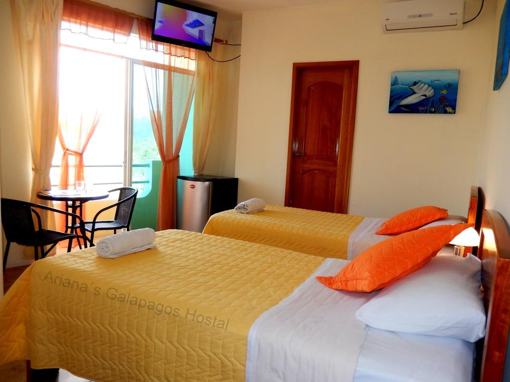 Ariana'S Galapagos Hostal Puerto Ayora  Dış mekan fotoğraf