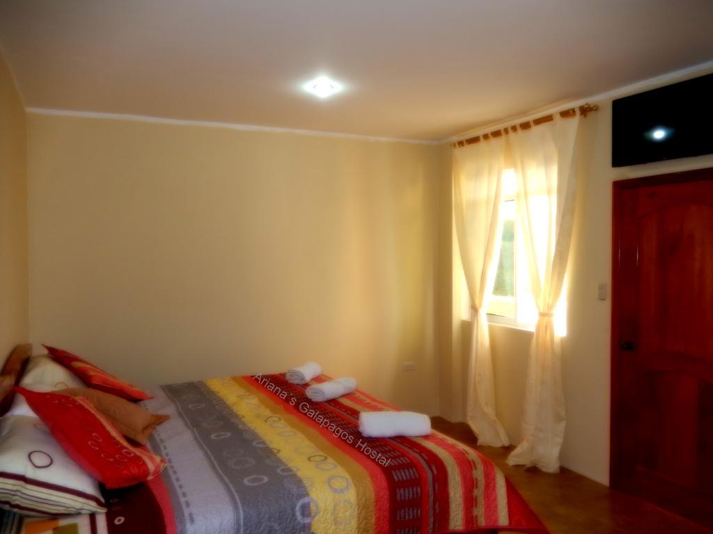 Ariana'S Galapagos Hostal Puerto Ayora  Dış mekan fotoğraf