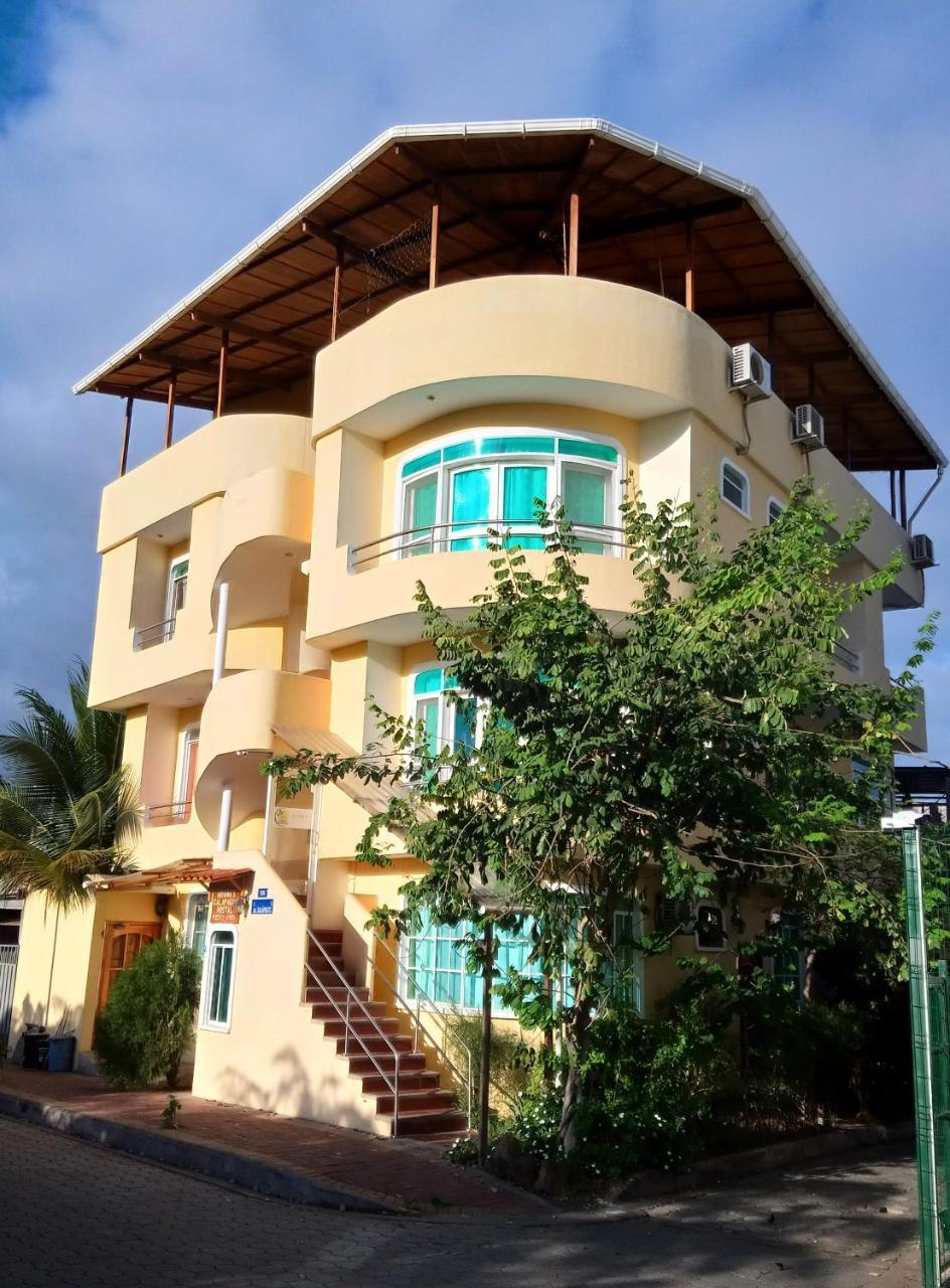 Ariana'S Galapagos Hostal Puerto Ayora  Dış mekan fotoğraf